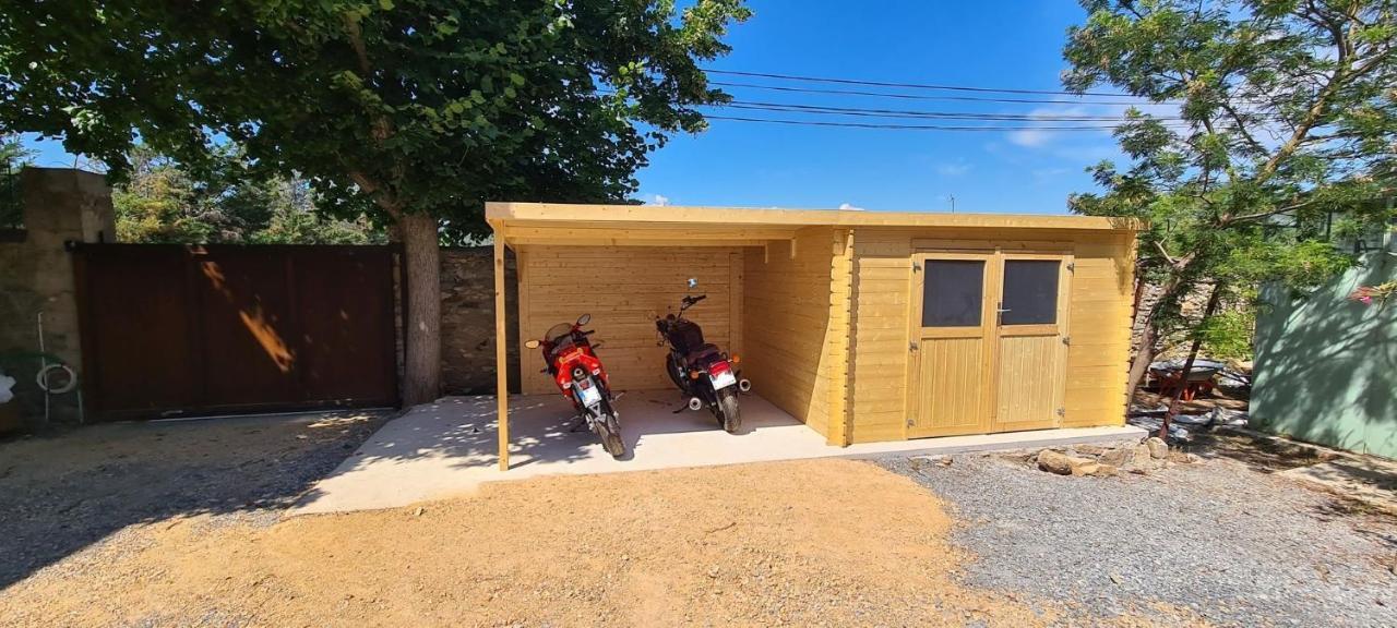 Vila Roulotte Dans L'Aude Trausse Exteriér fotografie